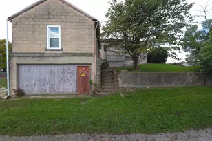 214 E 10th St, Brookville, IN 47012 - Photo 7