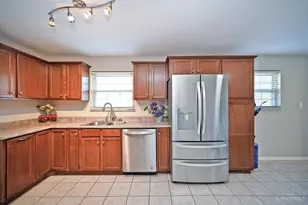 2359 Fairgreen Dr, Green Township, OH 45238 - Photo 11