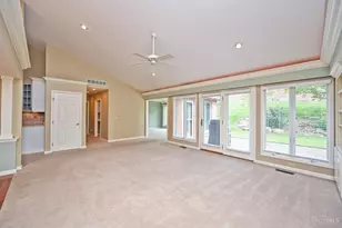 1222 Deerfield Cir, Hamilton, OH 45013 - Photo 11
