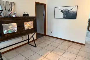 597 Kristine Ln, Franklin, OH 45005 - Photo 3