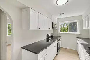 2558 Orland Ave, Cincinnati, OH 45211 - Photo 19