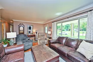 9099 Arrowhead Ct, Springfield Township, OH 45231 - Photo 11