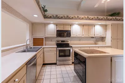 12152 Peak Drive, Springdale, OH 45246 - Photo 13