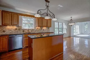 6333 Carley Ln, Green Township, OH 45248 - Photo 15