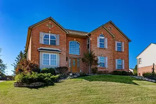 6333 Carley Ln, Green Township, OH 45248 - Photo 3