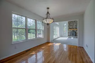 6333 Carley Ln, Green Township, OH 45248 - Photo 17