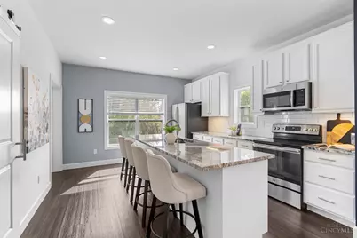 3647 Woodford Road, Cincinnati, OH 45213 - Photo 9