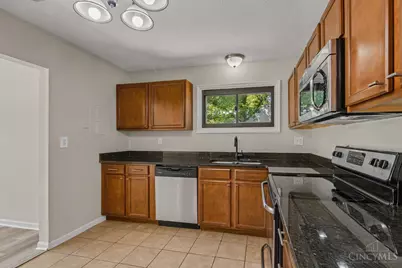 3969 Larchview Drive, Sycamore Township, OH 45236 - Photo 5