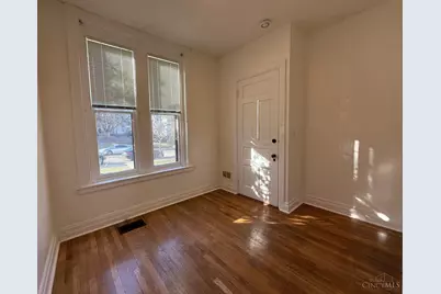 236 Loraine Avenue, Cincinnati, OH 45220 - Photo 9