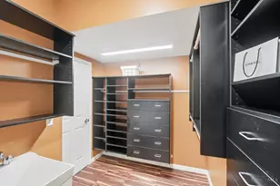 1810 Walker St, Cincinnati, OH 45202 - Photo 35