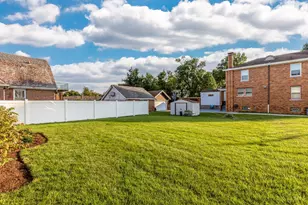 5925 Glenway Ave, Cincinnati, OH 45238 - Photo 21