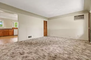 4295 Hutchinson Rd, Green Township, OH 45248 - Photo 5