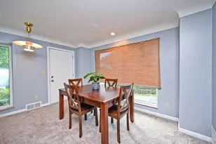 3673 Boomer Rd, Green Township, OH 45247 - Photo 9