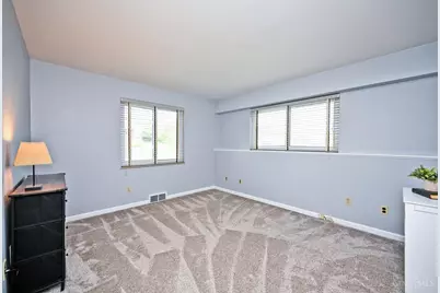 3673 Boomer Road, Cincinnati, OH 45247 - Photo 23
