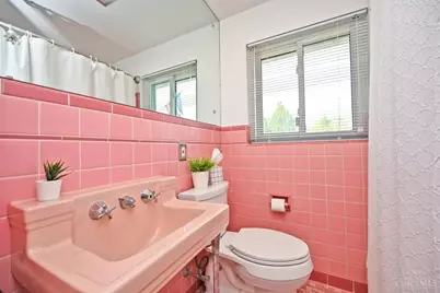 3673 Boomer Road, Cincinnati, OH 45247 - Photo 21