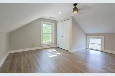 626 E Ross Avenue, Cincinnati, OH 45217 - Photo 11
