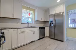 1087 Doolittle Ln, Anderson Township, OH 45230 - Photo 13