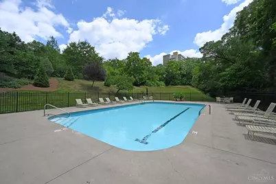 880 Rue De La Paix #A28, Cincinnati, OH 45220 - Photo 43