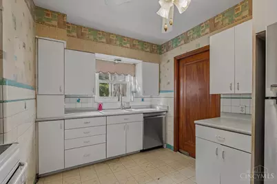 2883 Temple Avenue, Cincinnati, OH 45211 - Photo 5