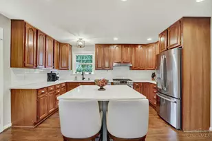 7410 Mar Del Dr, Madeira, OH 45243 - Photo 9
