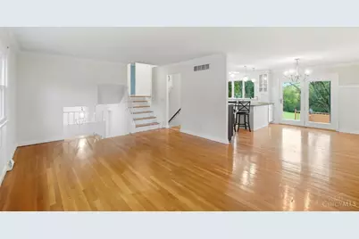 7095 Wyandotte Drive, Green Township, OH 45233 - Photo 9