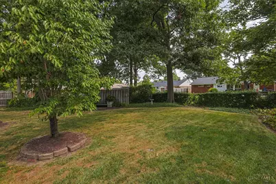 8410 Sunrise Avenue, Springfield Township, OH 45231 - Photo 41