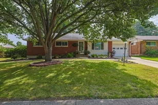 8410 Sunrise Ave, Springfield Township, OH 45231 - Photo 1