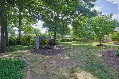 8410 Sunrise Avenue, Springfield Township, OH 45231 - Photo 43