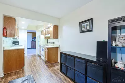 281 Carriage Circle Drive, Springdale, OH 45246 - Photo 13