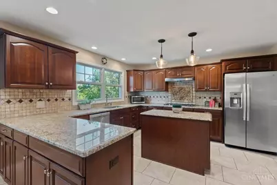 3834 Foxtail Lane, Miami Township, OH 45248 - Photo 7
