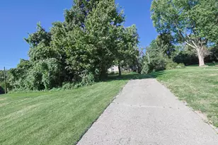 1125 W Seymour Ave, Springfield Township, OH 45216 - Photo 23