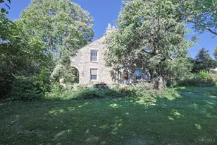 1125 W Seymour Ave, Springfield Township, OH 45216 - Photo 1