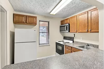 813 S College Avenue, Oxford, OH 45056 - Photo 9