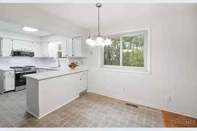 604 Wards Corner Road, Miami Township, OH 45140 - Photo 23