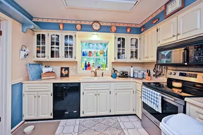 8542 Holiday Hills Drive, Anderson Township, OH 45255 - Photo 17