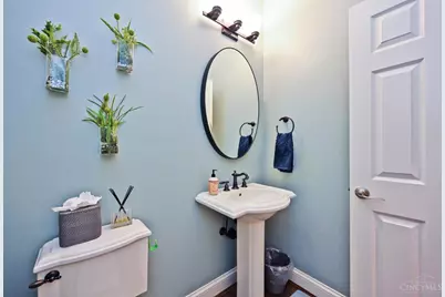 8229 Sweet Briar Court, Liberty Township, OH 45044 - Photo 23