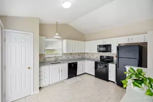 275 Keswick Dr, Monroe, OH 45050 - Photo 9
