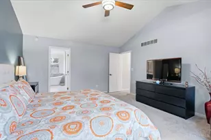 8749 Charleston Woods Dr, Deerfield Township, OH 45040 - Photo 25