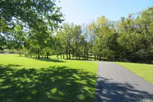 561 Steele Rd, Green Township, OH 45177 - Photo 15