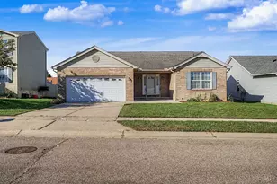 1248 Carriage Hill Ln, Hamilton, OH 45013 - Photo 1