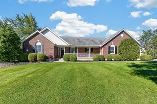 1863 Pence Ridge Ct, Turtle Creek Township, OH 45036 - Photo 3