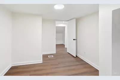 2710 Carroll Avenue, Cincinnati, OH 45248 - Photo 31