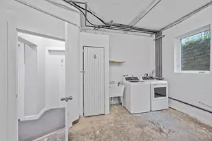 418 Torrence Ct, Cincinnati, OH 45202 - Photo 9