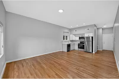 418 Torrence Court #2, Cincinnati, OH 45202 - Photo 3