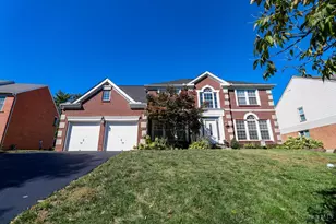334 Glensford Ct, Springdale, OH 45246 - Photo 3