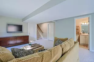 285 Ashley Ct, Wyoming, OH 45215 - Photo 43