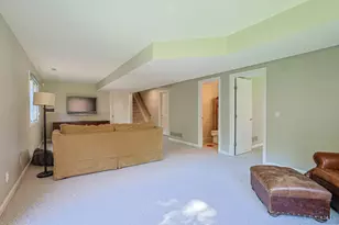 285 Ashley Ct, Wyoming, OH 45215 - Photo 41