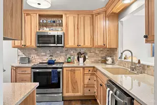 6744 Sandharbor Ct, Hamilton Township, OH 45039 - Photo 9