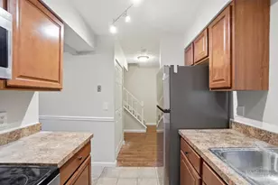 9409 Haddington Ct, Colerain Township, OH 45251 - Photo 13