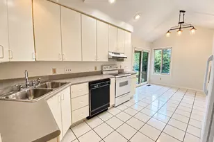 949 Carson Dr, Lebanon, OH 45036 - Photo 3